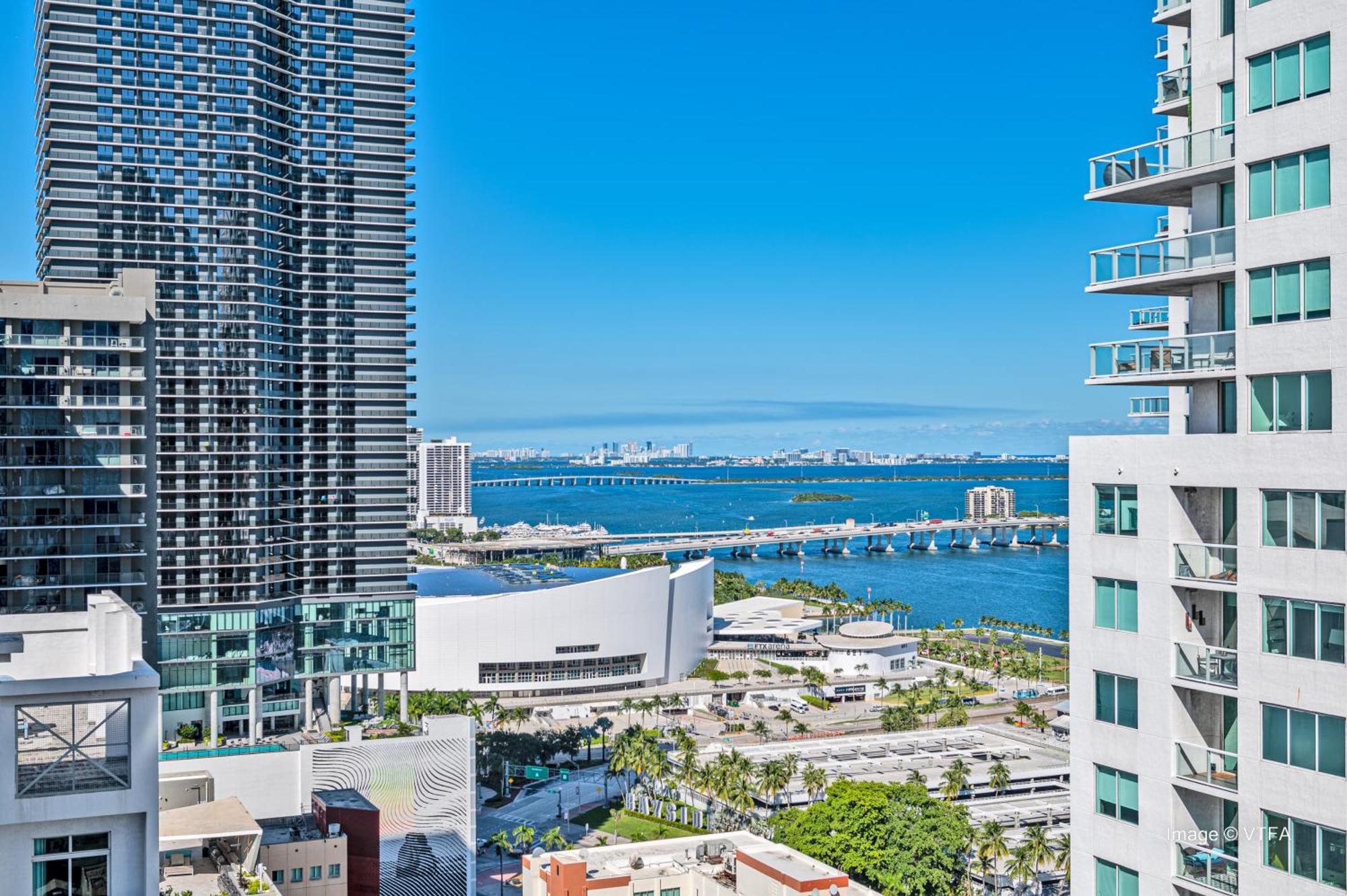 Spacious Studio In The Heart Of Downtown Miami Apartment Exterior photo