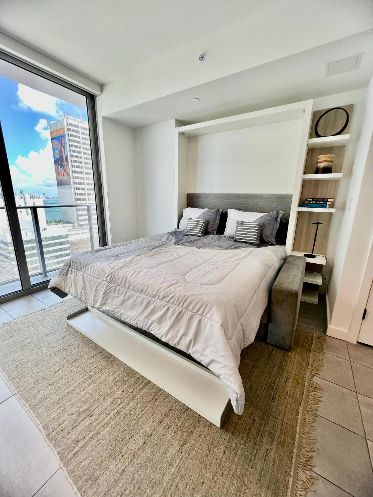 Spacious Studio In The Heart Of Downtown Miami Apartment Exterior photo